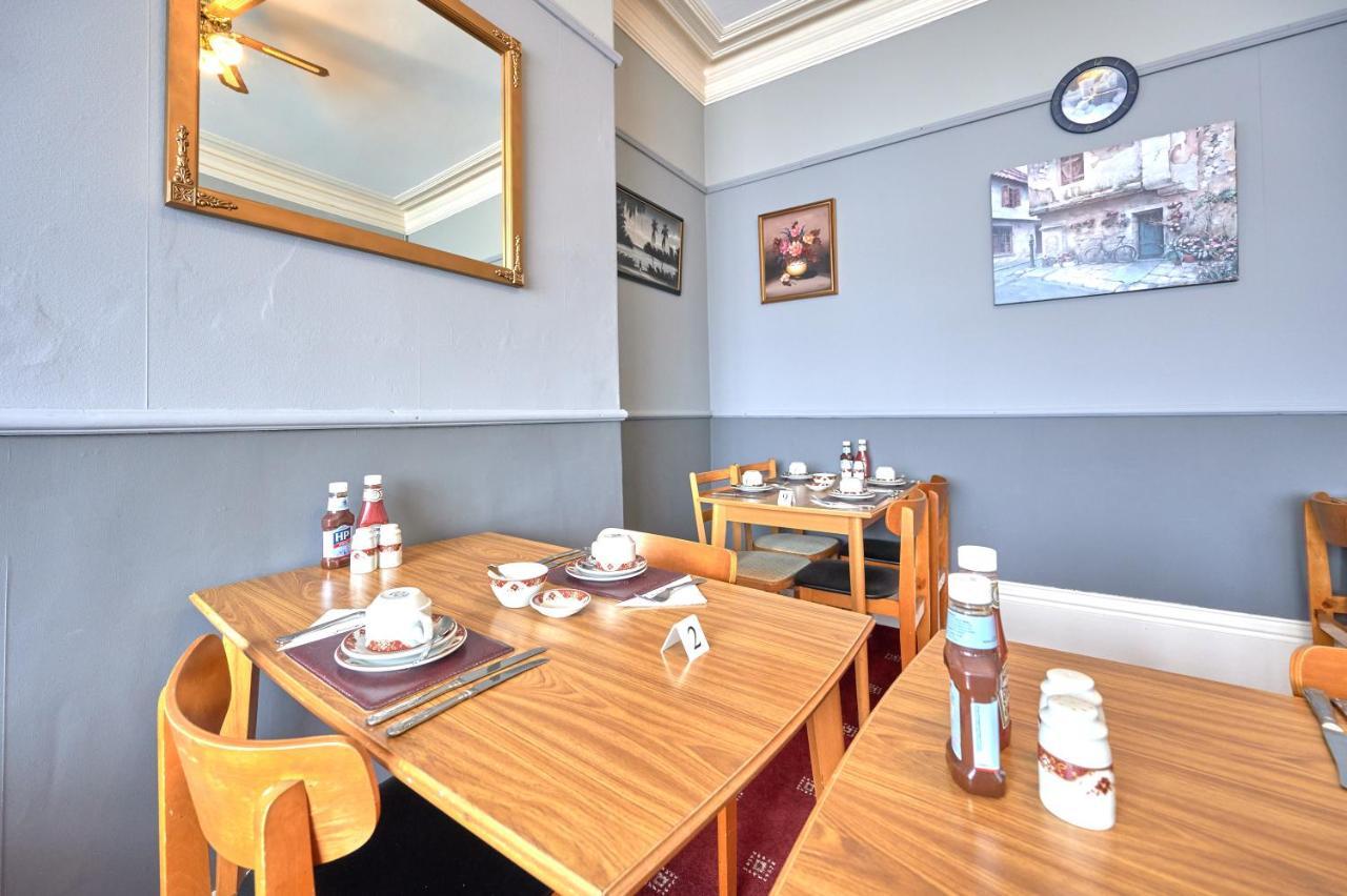 Bed and Breakfast The Wilton International Blackpool Exterior foto