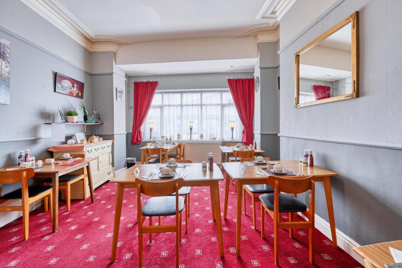 Bed and Breakfast The Wilton International Blackpool Exterior foto