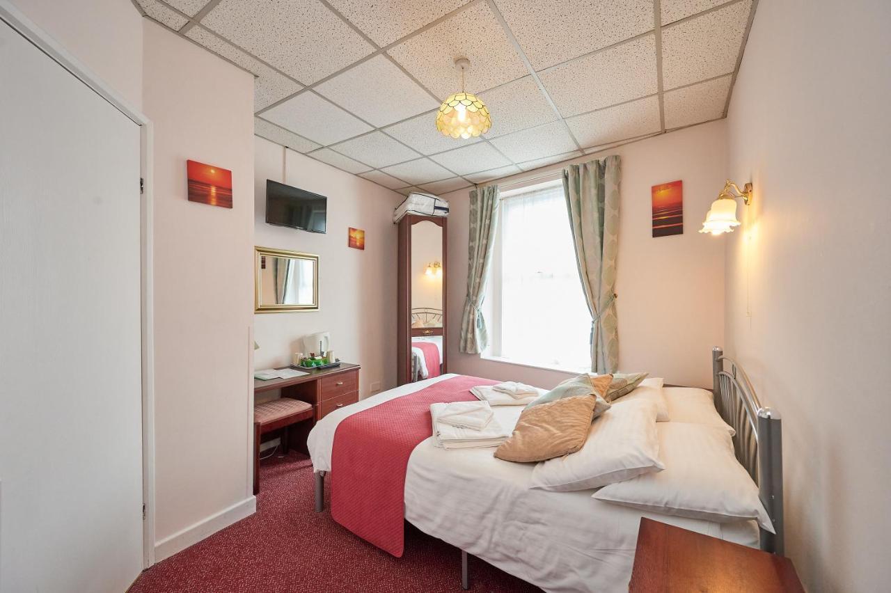 Bed and Breakfast The Wilton International Blackpool Exterior foto